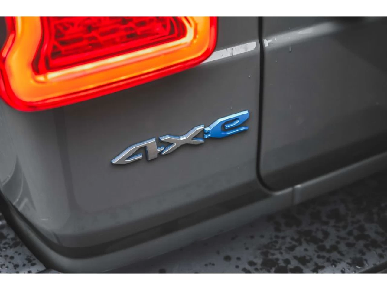 2022 Jeep Wrangler 4xe Unlimited Sahara 4x4 hybride Image principale