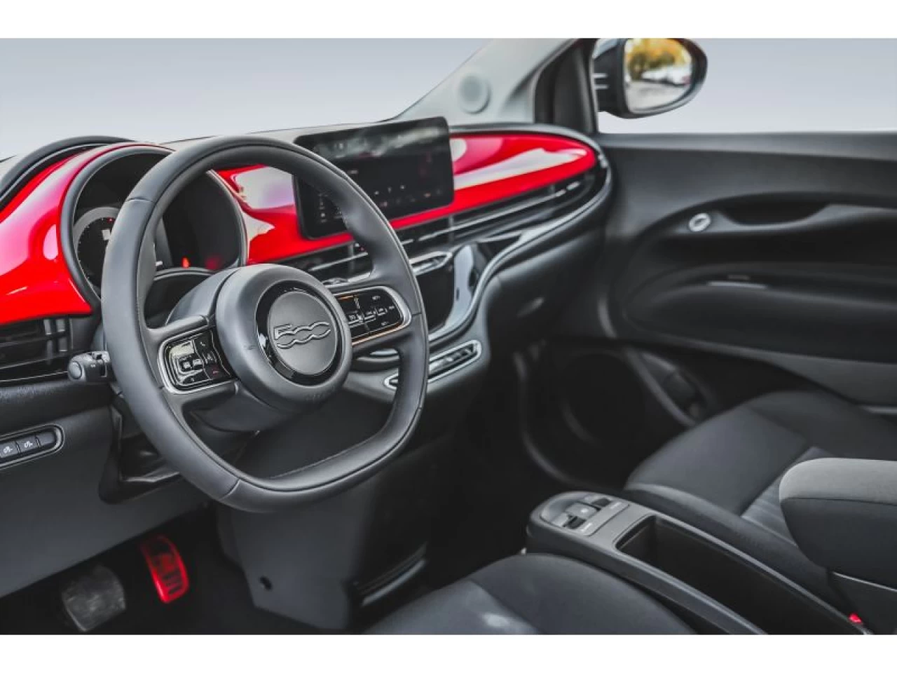 2026 Fiat 500E Pop FWD EV TOUT RABAIS INCLUS (PAVE + ROULEZ VERT) Main Image