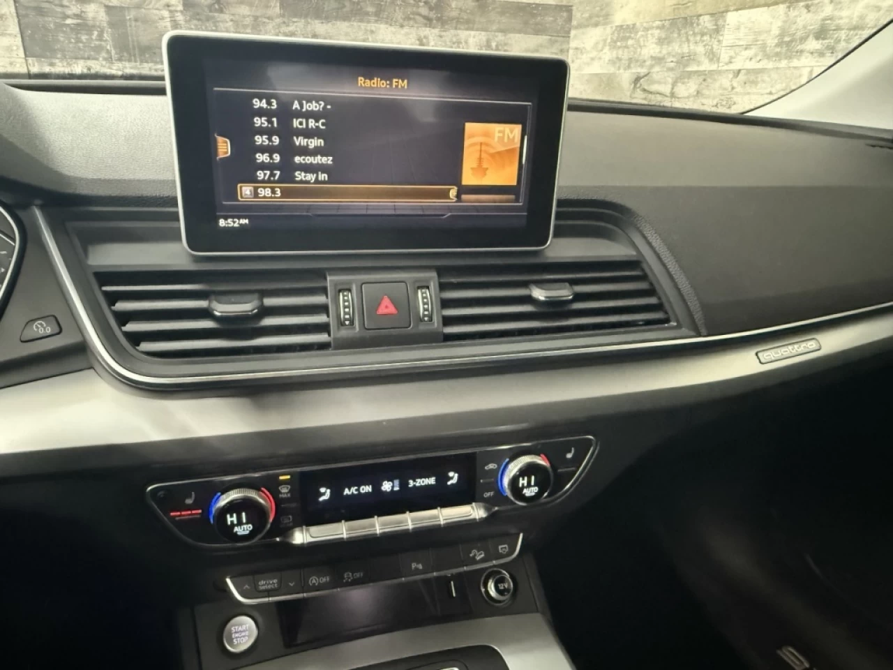 2018 Audi Q5 Komfort AWD CUIR NAV **APPROUVÉ À 99.9%** Image principale