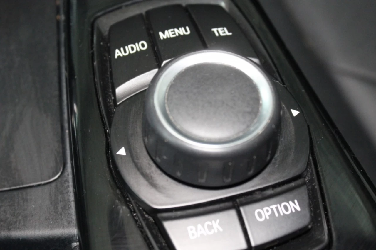 2016 BMW 3 Series 320i xDrive AWD CUIR **APPROUVÉ À 99.9%** Image principale