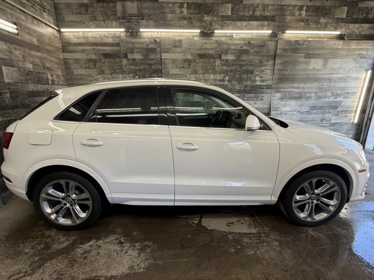 2018 Audi Q3 Progressiv AWD CUIR NAV TOIT PANO **APPROUVÉ À 99. Image principale