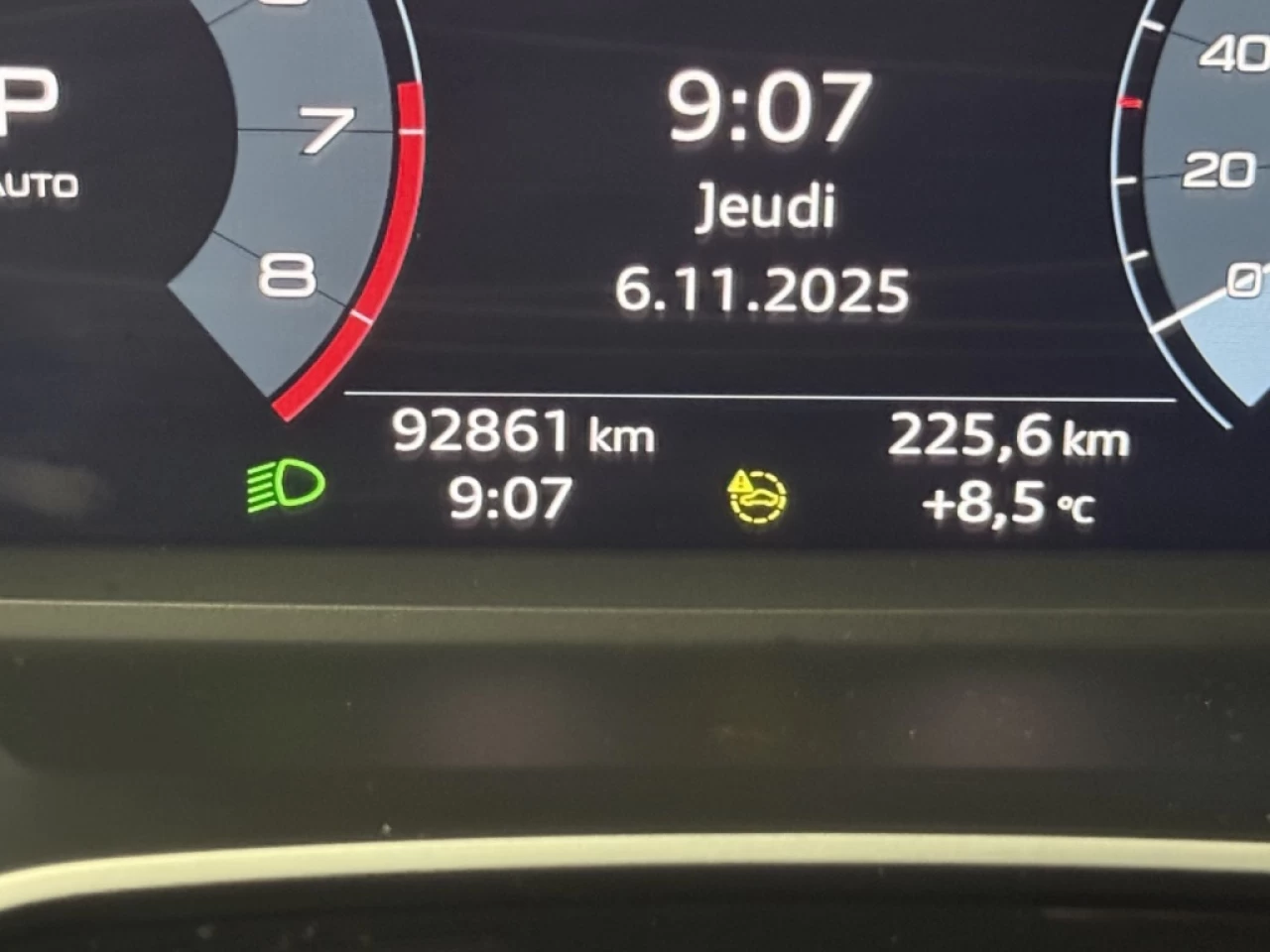 2022 Audi Q3 Komfort AWD TOIT CAM DE RECUL **APPROUVÉ À 99.9%** Image principale