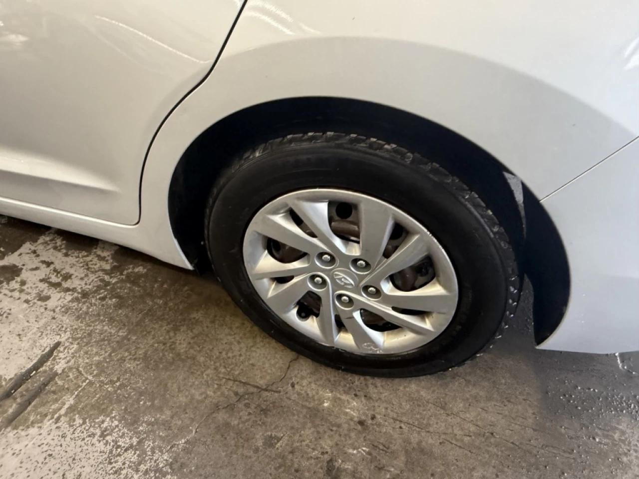 2019 Hyundai Elantra Essential AUTO BLUETOOTH CAM DE RECUL **APPROUVÉ À Image principale