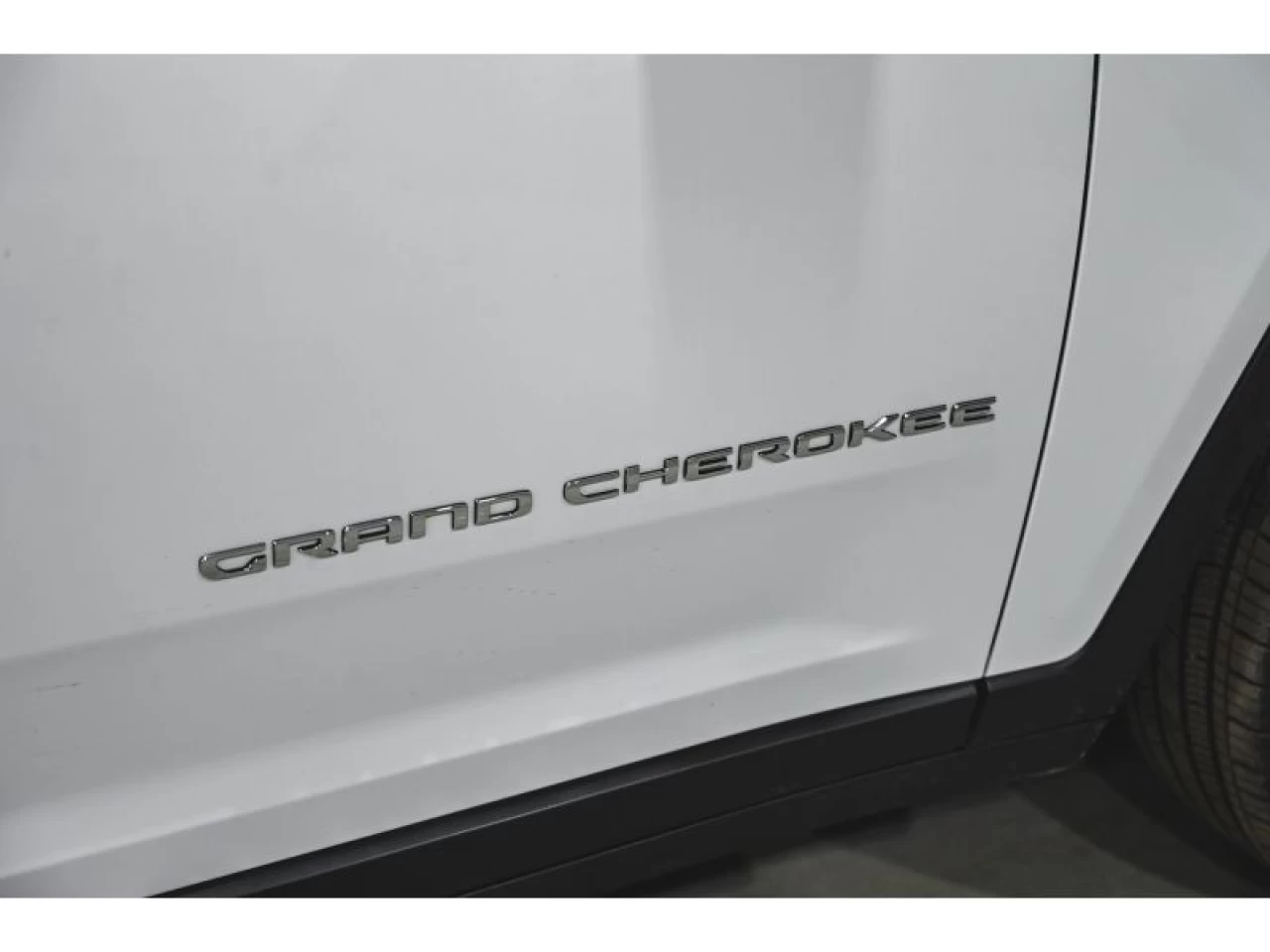 2023 Jeep Grand Cherokee L Limited 4x4 LUXURY TECH GROUP Image principale