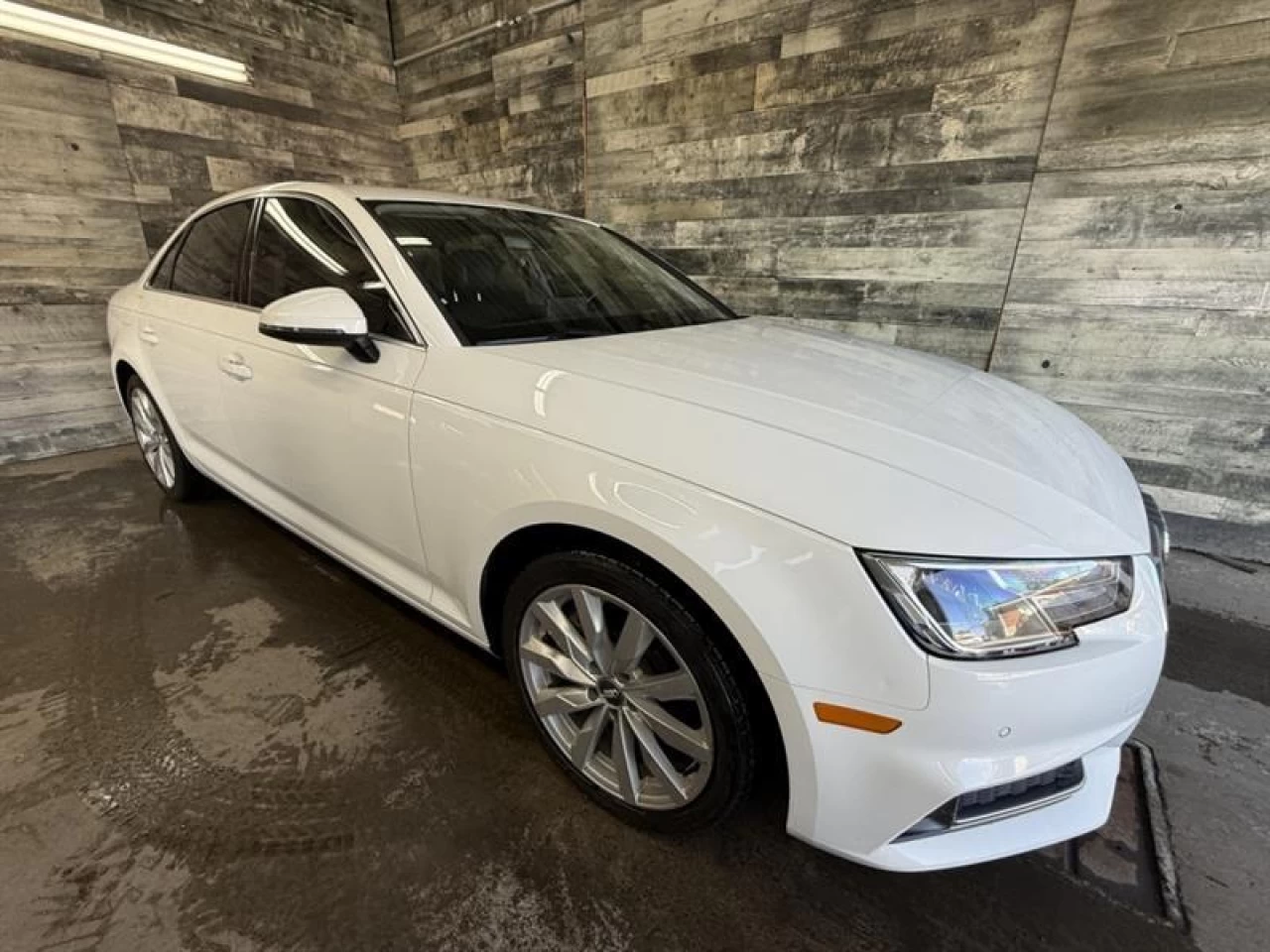 2019 Audi berline A4 Komfort AWD CUIR TOIT ** APPROUVÉ À 99.9% ** Image principale