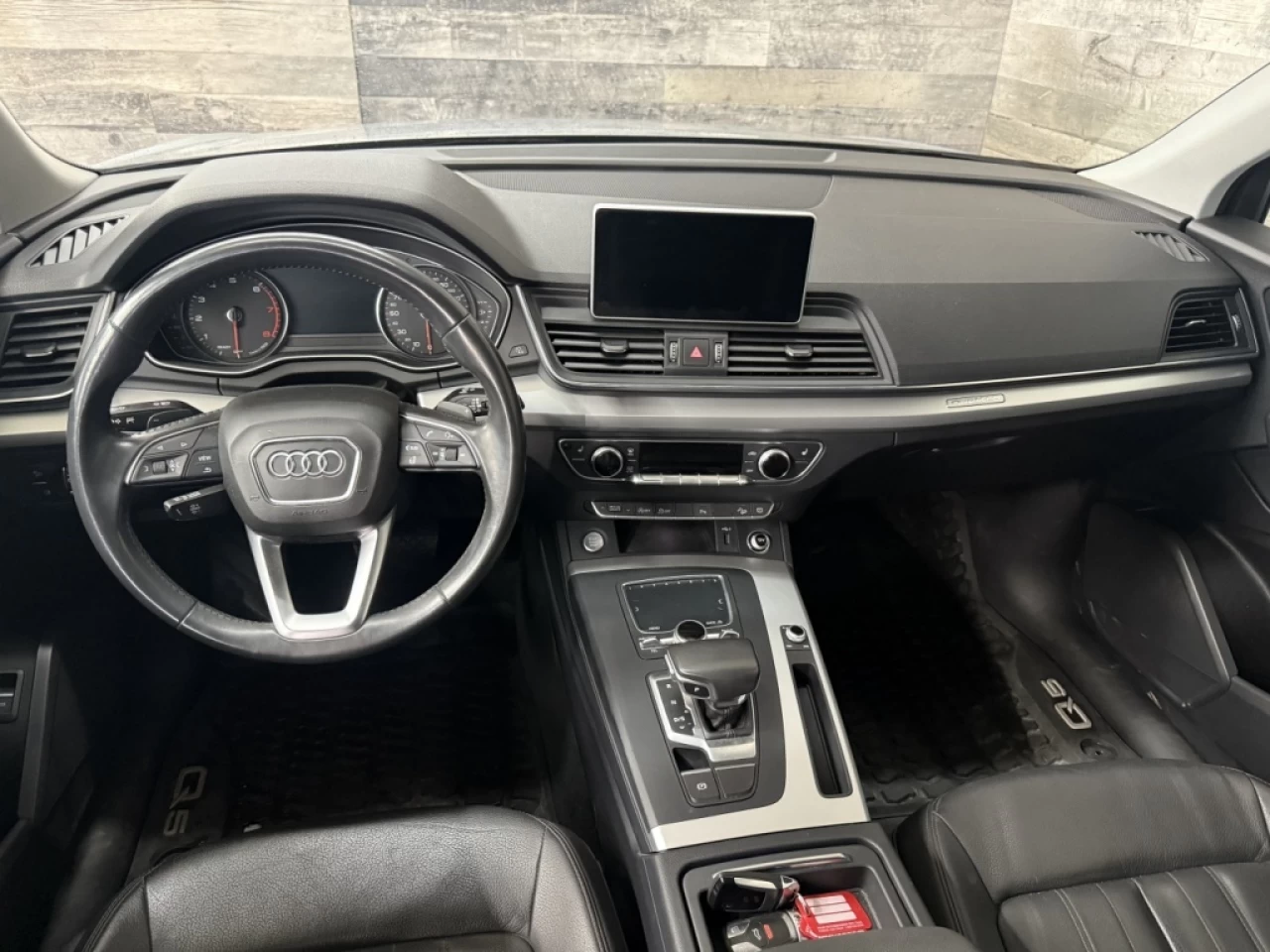 2018 Audi Q5 Komfort AWD CUIR NAV **APPROUVÉ À 99.9%** Image principale