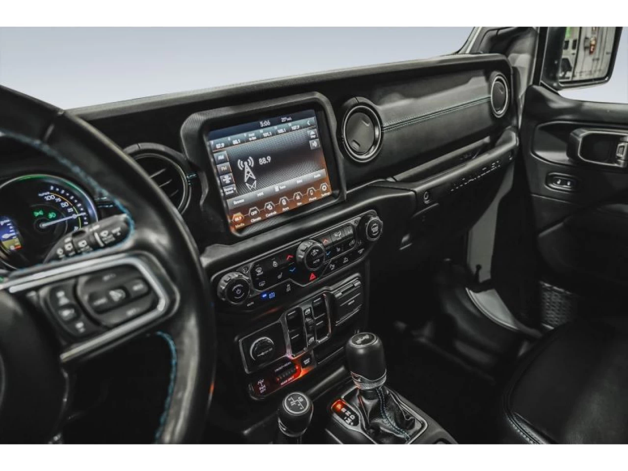 2022 Jeep Wrangler 4XE Unlimited Rubicon 4x4 Image principale