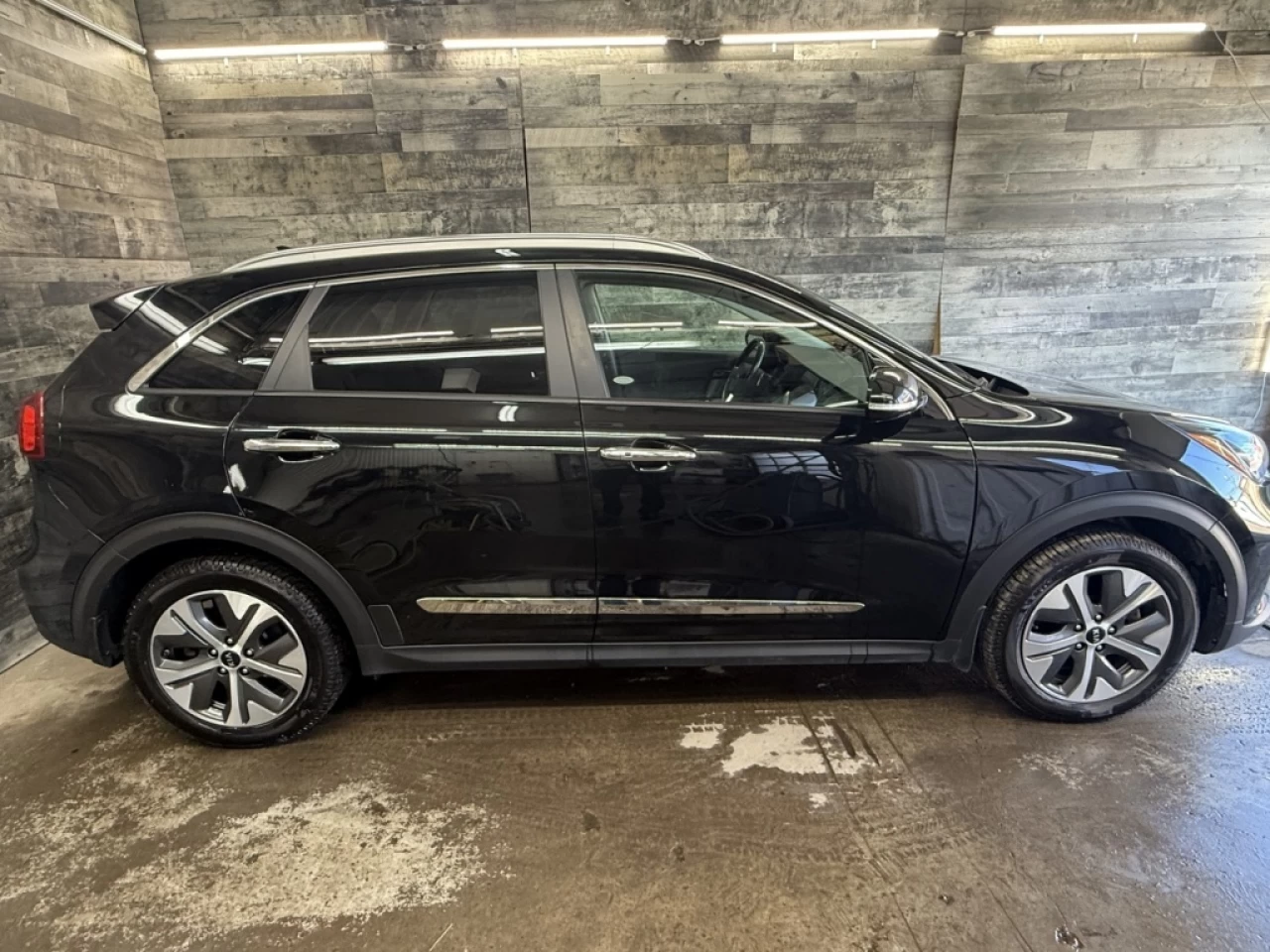 2020 Kia Niro SX Touring ÉLEC CUIR TOIT NAV BLUETOOTH **APPROUVÉ Image principale