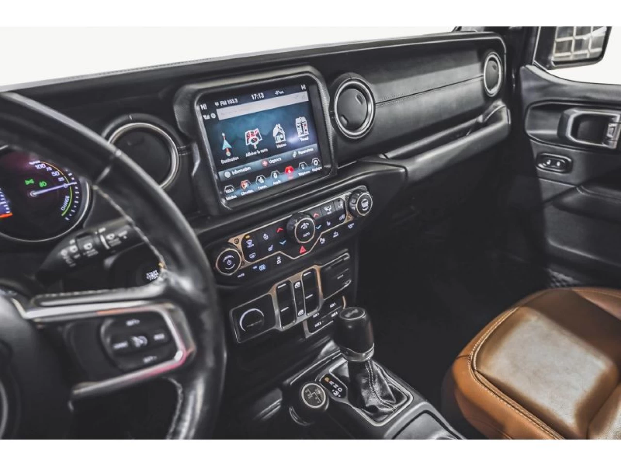 2021 Jeep Wrangler 4xe Unlimited Sahara GROUPE TEMPS FROID Image principale