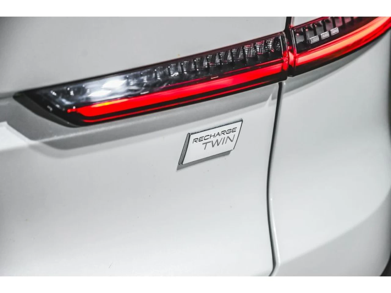 2023 Volvo C40 Twin eAWD Plus Image principale