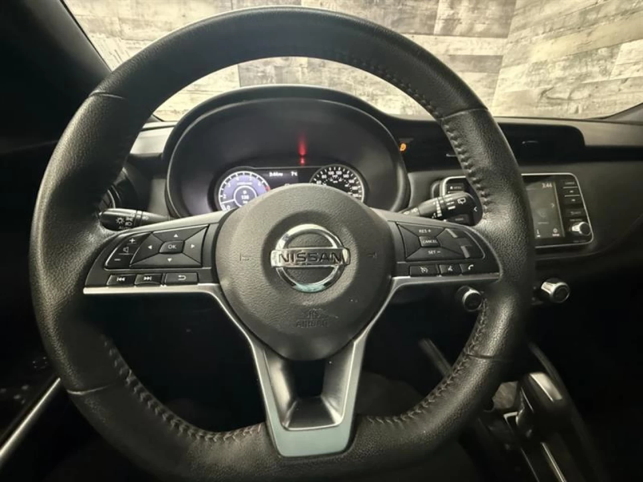 2019 Nissan Kicks SR CUIR ** APPROUVÉ À 99.9% ** Image principale