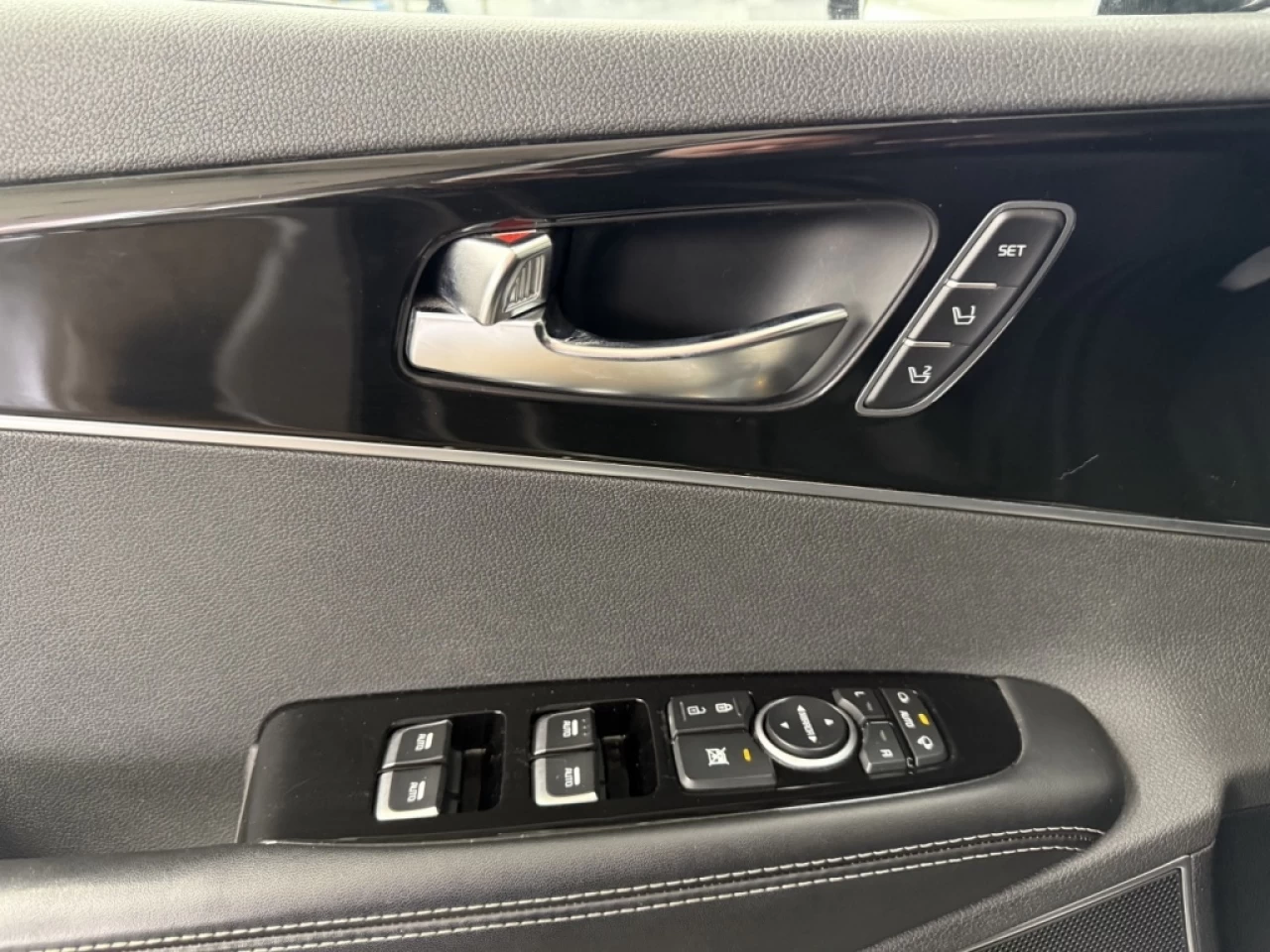 2019 Kia Sorento SXL Limited AWD CUIR TOIT NAV *APPROUVÉ À 99.9%** Image principale
