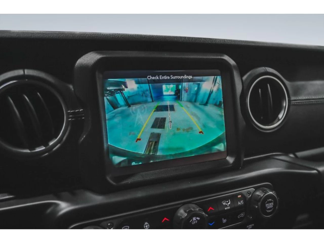 2021 Jeep Wrangler 4XE Unlimited Sahara 4x4 Image principale