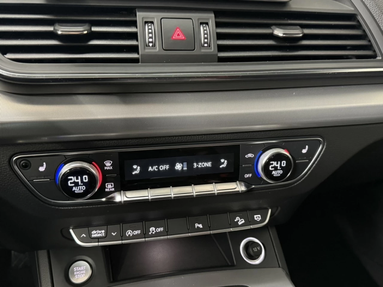 2018 Audi Q5 Progressiv AWD TOIT PANO NAV **APPROUVÉ À 99.9%** Image principale