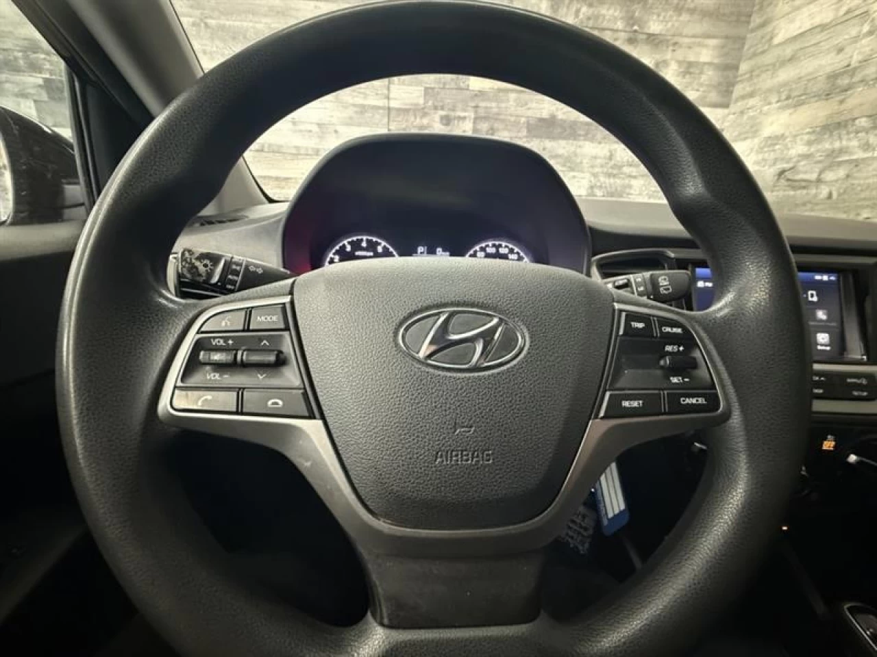 2019 Hyundai Accent Ultimate Bluetooth Volant et sieges chauffant **AP Main Image