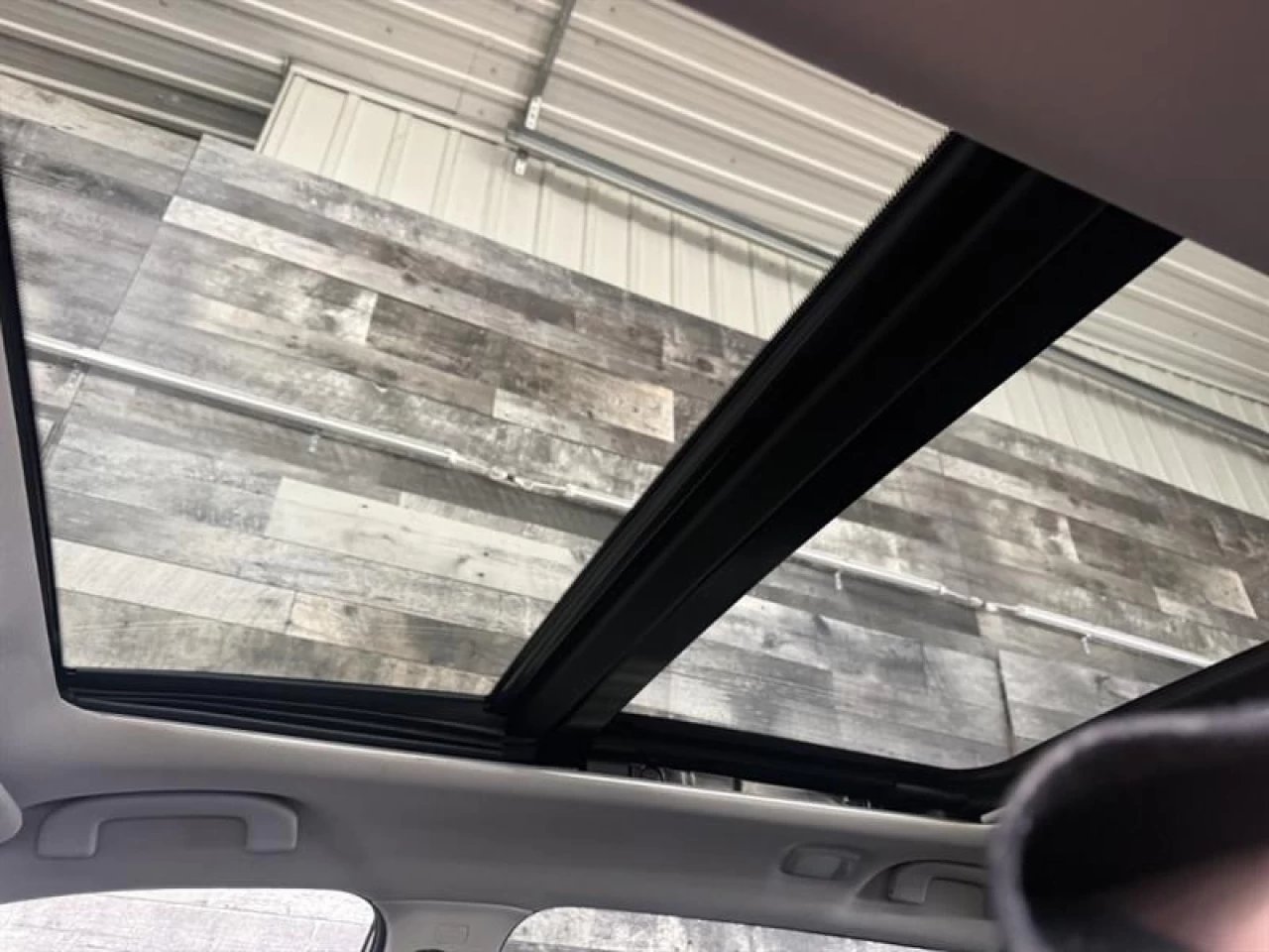 2019 Nissan Rogue SV AWD TOIT PANO CAM DE RECUL** APPROUVÉ À 99.9% * Image principale