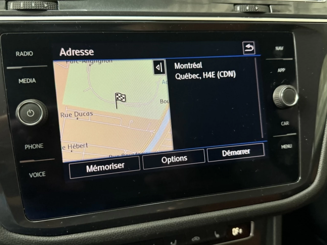 2020 Volkswagen Tiguan Highline AWD CUIR TOIT NAV **APPORUVÉ À 99.9%** Image principale