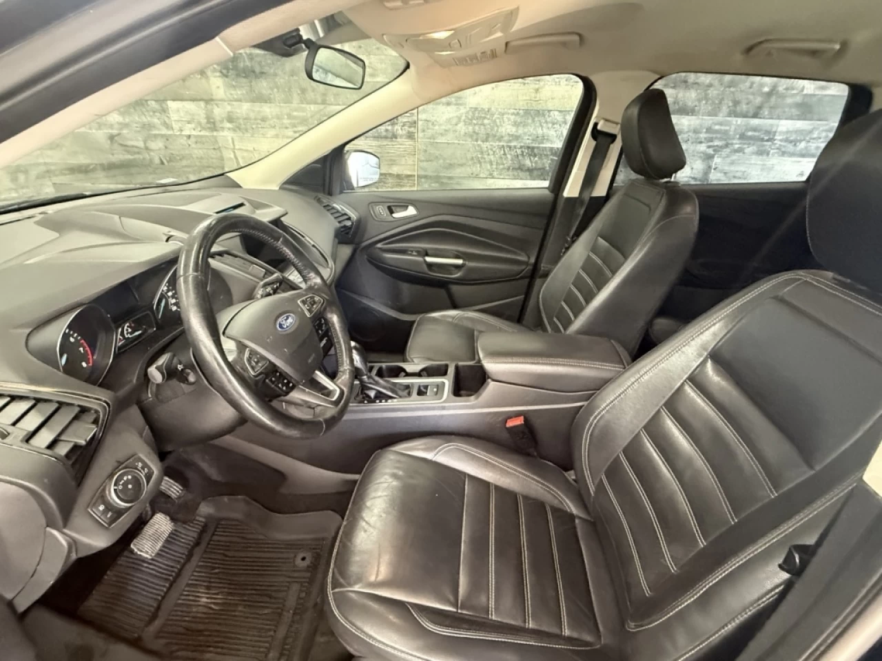 2018 Ford Escape SEL AWD CUIR CAM DE RECUL **APPROUVÉE 99,9%** Image principale