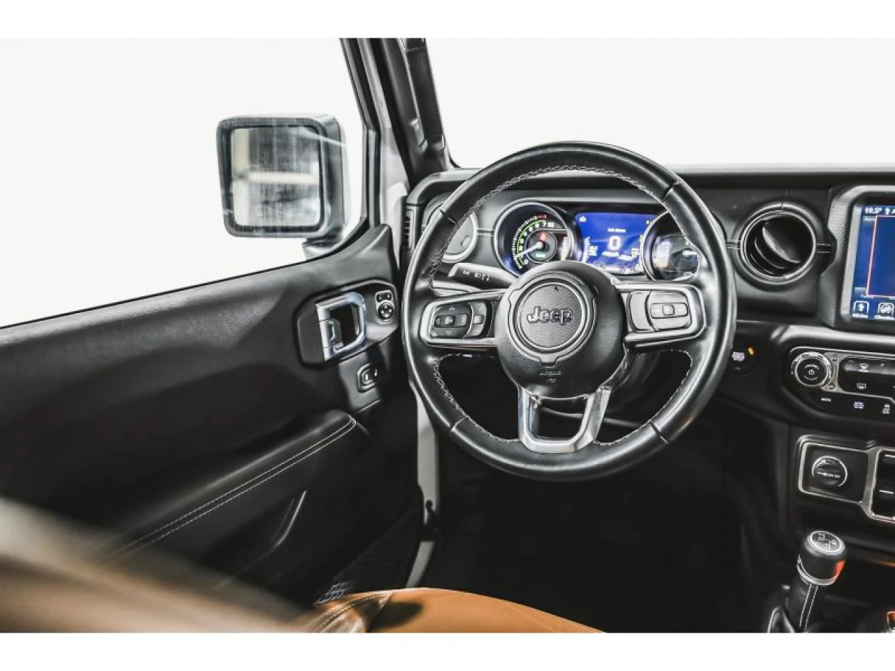 2021 Jeep Wrangler 4XE Unlimited Sahara 4x4F GROUPE REMORQUAGE Image principale