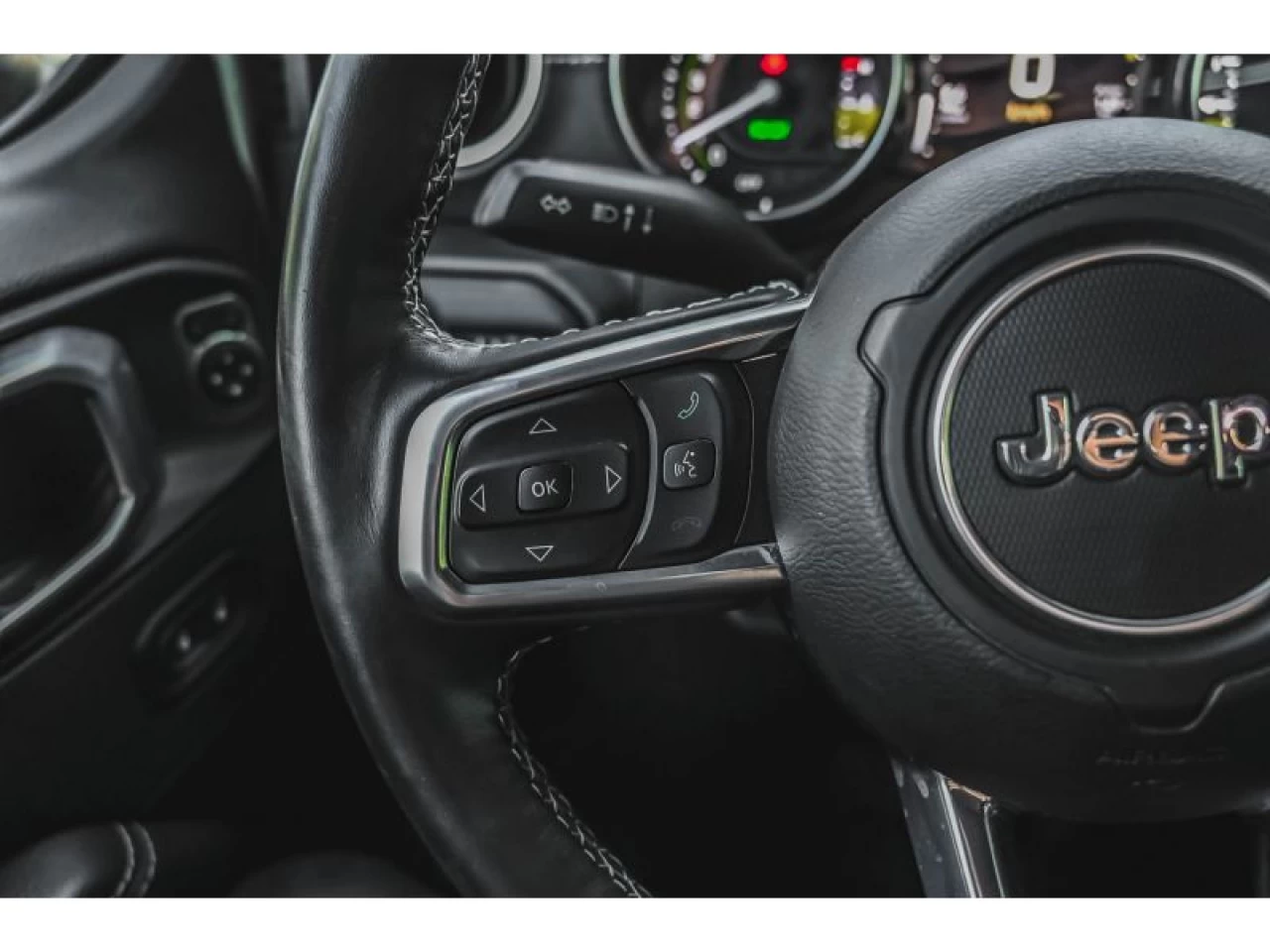 2022 Jeep Wrangler 4XE Unlimited Sahara TOIT SKY ONE-TOUCH Image principale