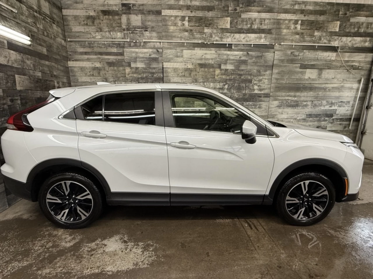 2023 Mitsubishi Eclipse Cross ES AWD BLUETOOTH CAMÉRA DE RECUL **APPROUVÉ À 99.9 Image principale