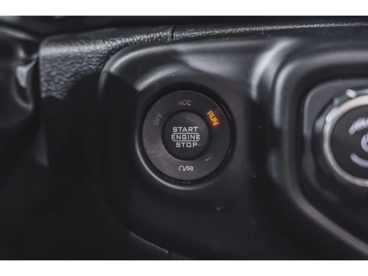 2022 Jeep Wrangler 4XE Unlimited Sahara 4x4 Image principale