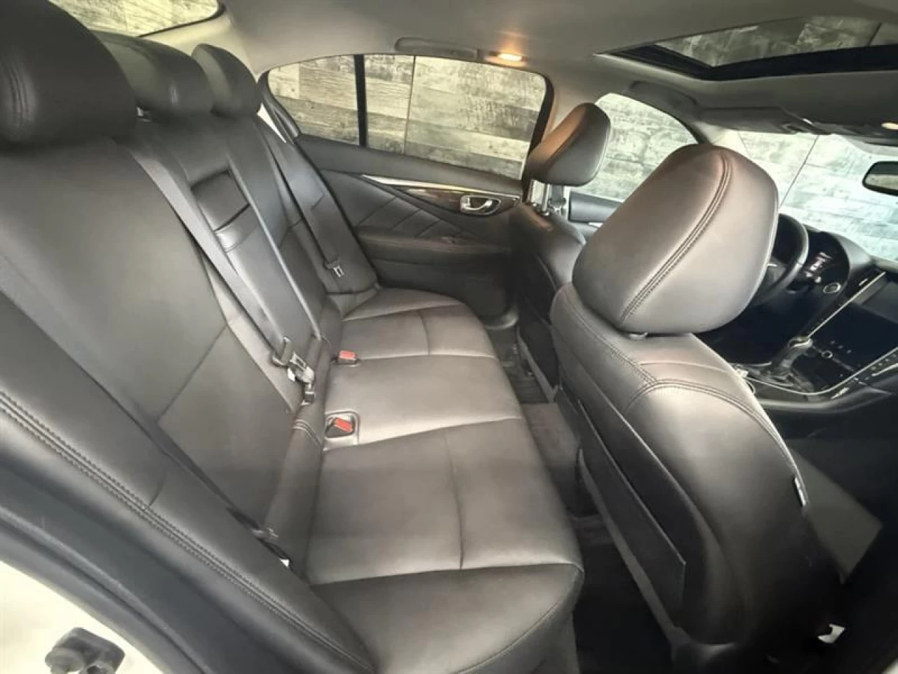 2018 Infiniti Q50 2.0t LUXE AWD CUIR TOIT NAV ** APPROUVÉ À 99.9% ** Image principale