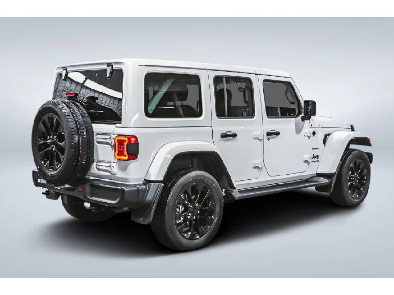 2021 Jeep Wrangler 4XE Unlimited Sahara 4x4F GROUPE REMORQUAGE Image principale