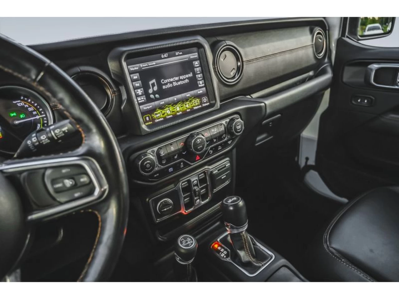 2022 Jeep Wrangler 4XE Unlimited High Altitude 4x4 Image principale