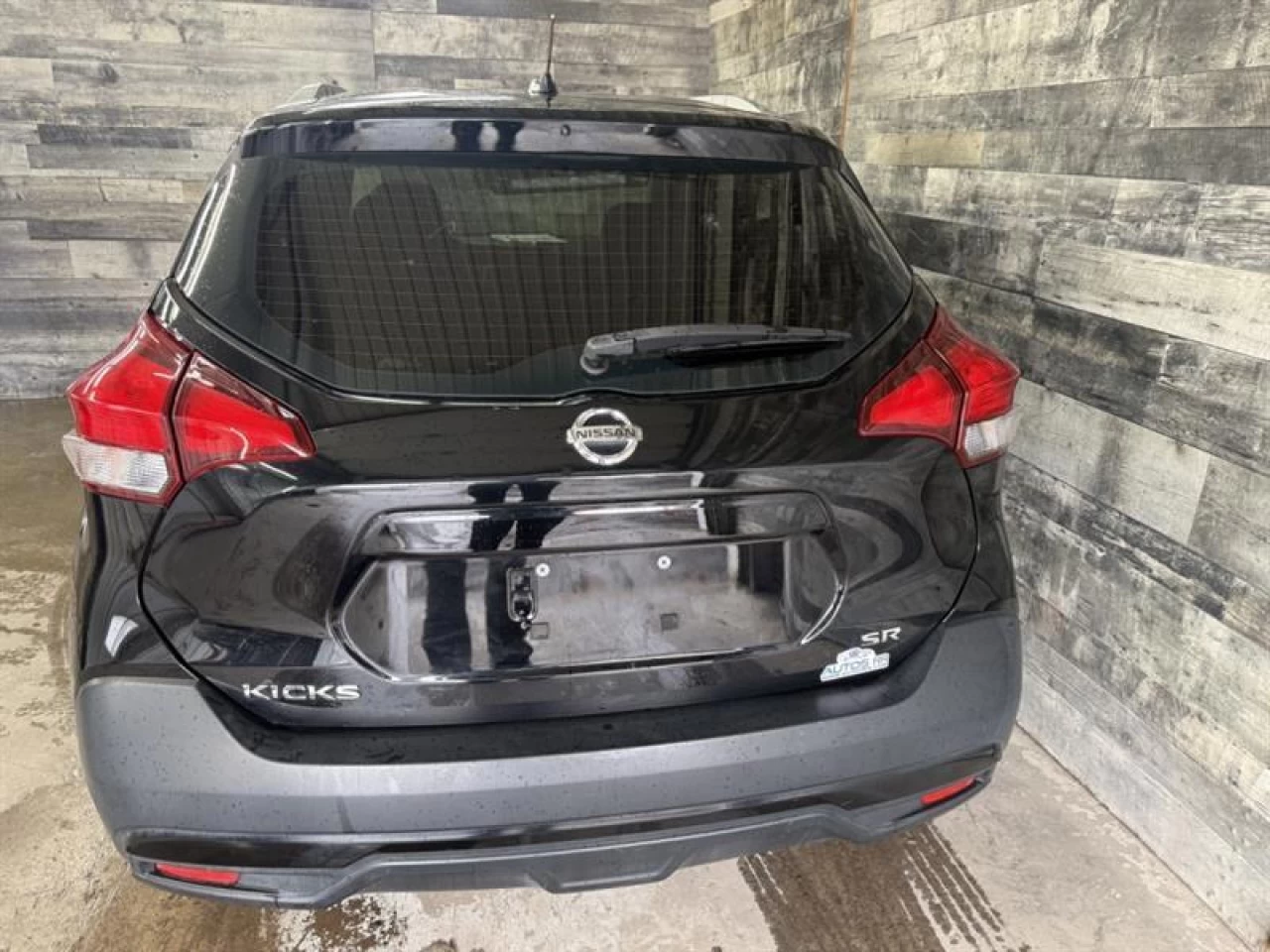 2019 Nissan Kicks SR CUIR ** APPROUVÉ À 99.9% ** Image principale