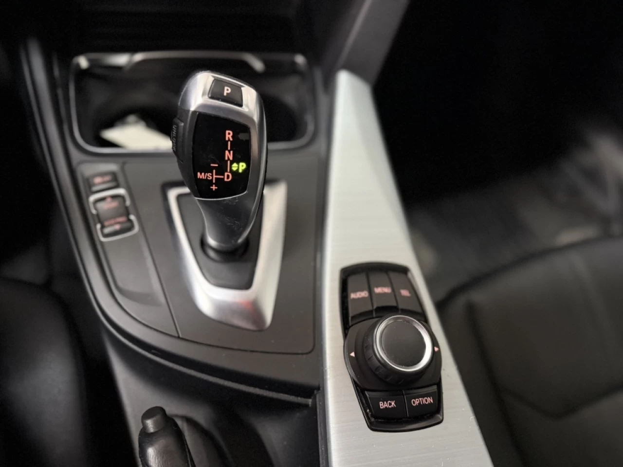 2017 BMW 3 Series 320i xDrive Awd Cuir Bluetooth**ApprouvÉe 99,9%** Image principale