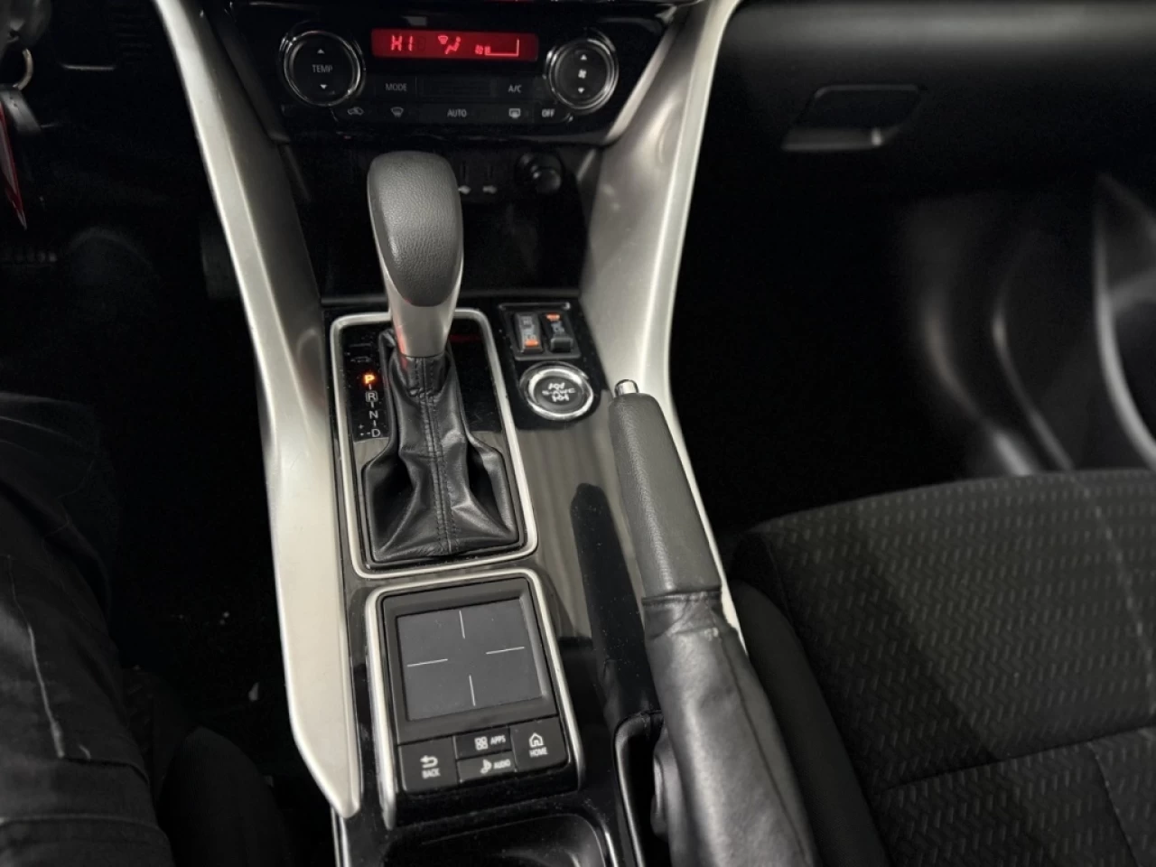 2020 Mitsubishi Eclipse Cross ES AWD **APPROUVÉ À 99.9%** Image principale