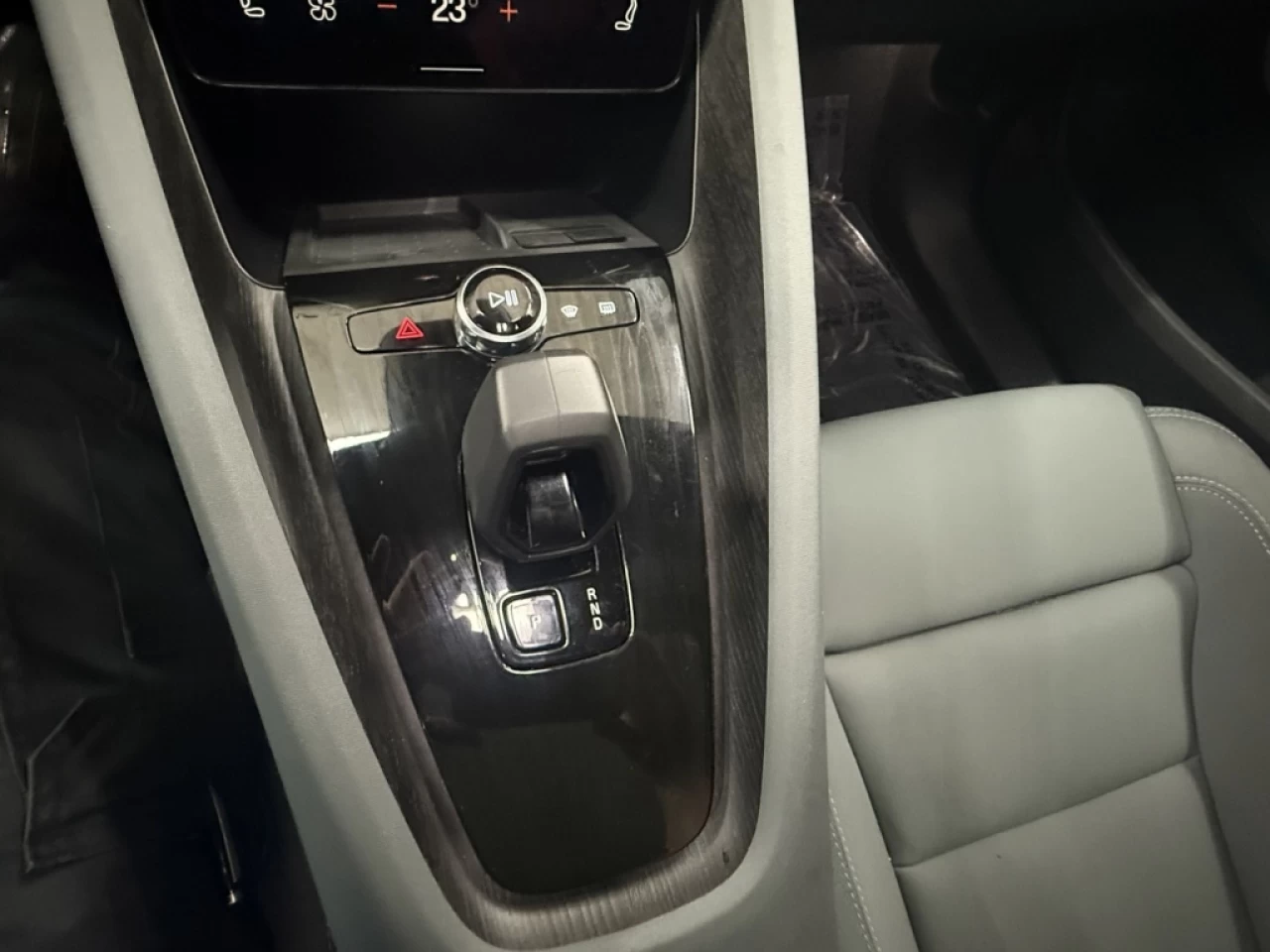 2023 Polestar 2 PLUS LONG RANGE DUAL MOTOR AWD**APPROUVÉ À 99.9%** Image principale