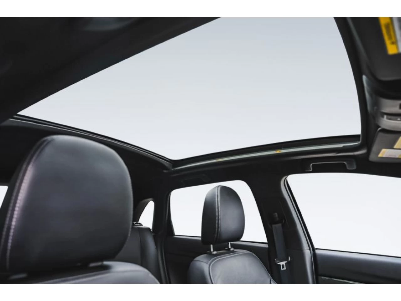 2025 Mitsubishi RVR GT AWC CUIR TOIT PANORAMIQUE Image principale