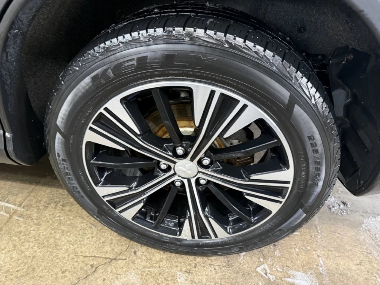 2020 Mitsubishi Eclipse Cross ES AWD **APPROUVÉ À 99.9%** Image principale