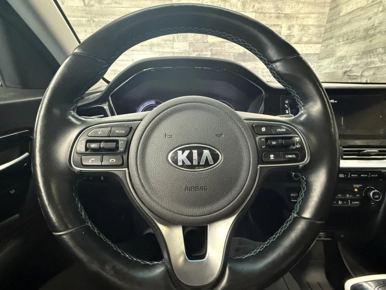 2020 Kia Niro SX Touring ÉLEC CUIR TOIT NAV BLUETOOTH **APPROUVÉ Image principale