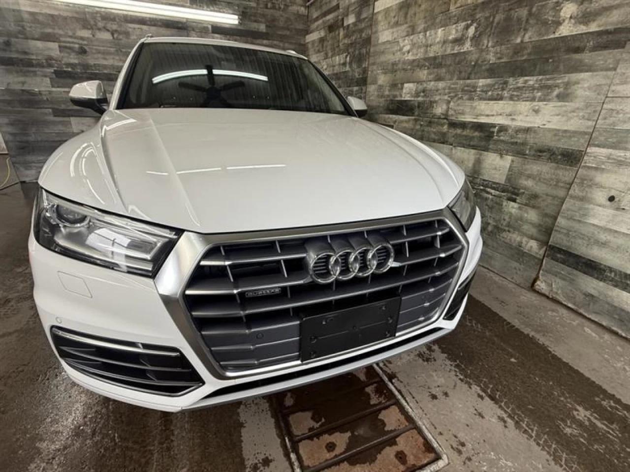2019 Audi Q5 Komfort AWD CUIR ** APPROUVÉ À 99.9% ** Main Image