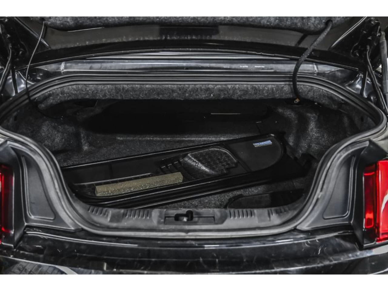 2015 Ford Mustang 2dr Conv EcoBoost Premium Image principale