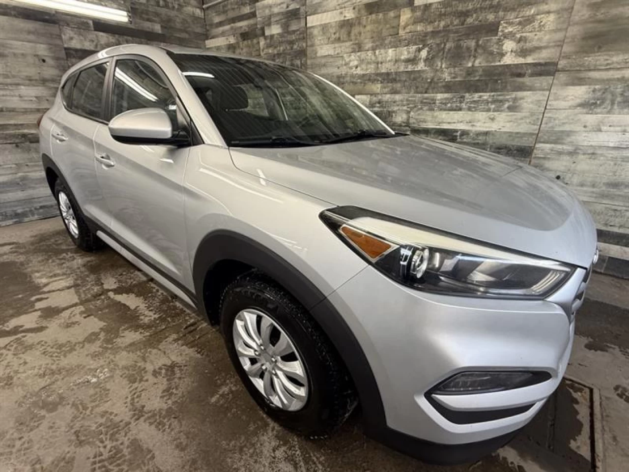 2018 Hyundai Tucson SE AUTO CAM DE RECUL **APPROUVÉ À 99.9%** Image principale