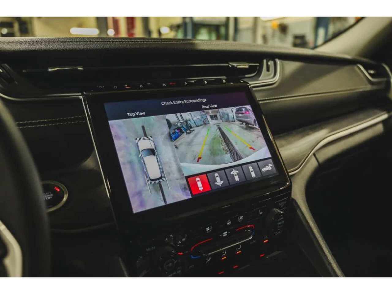 2023 Jeep Grand Cherokee L Limited 4x4 LUXURY TECH GROUP Image principale