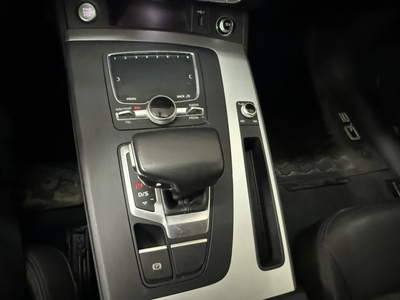 2018 Audi Q5 Komfort AWD CUIR NAV **APPROUVÉ À 99.9%** Image principale