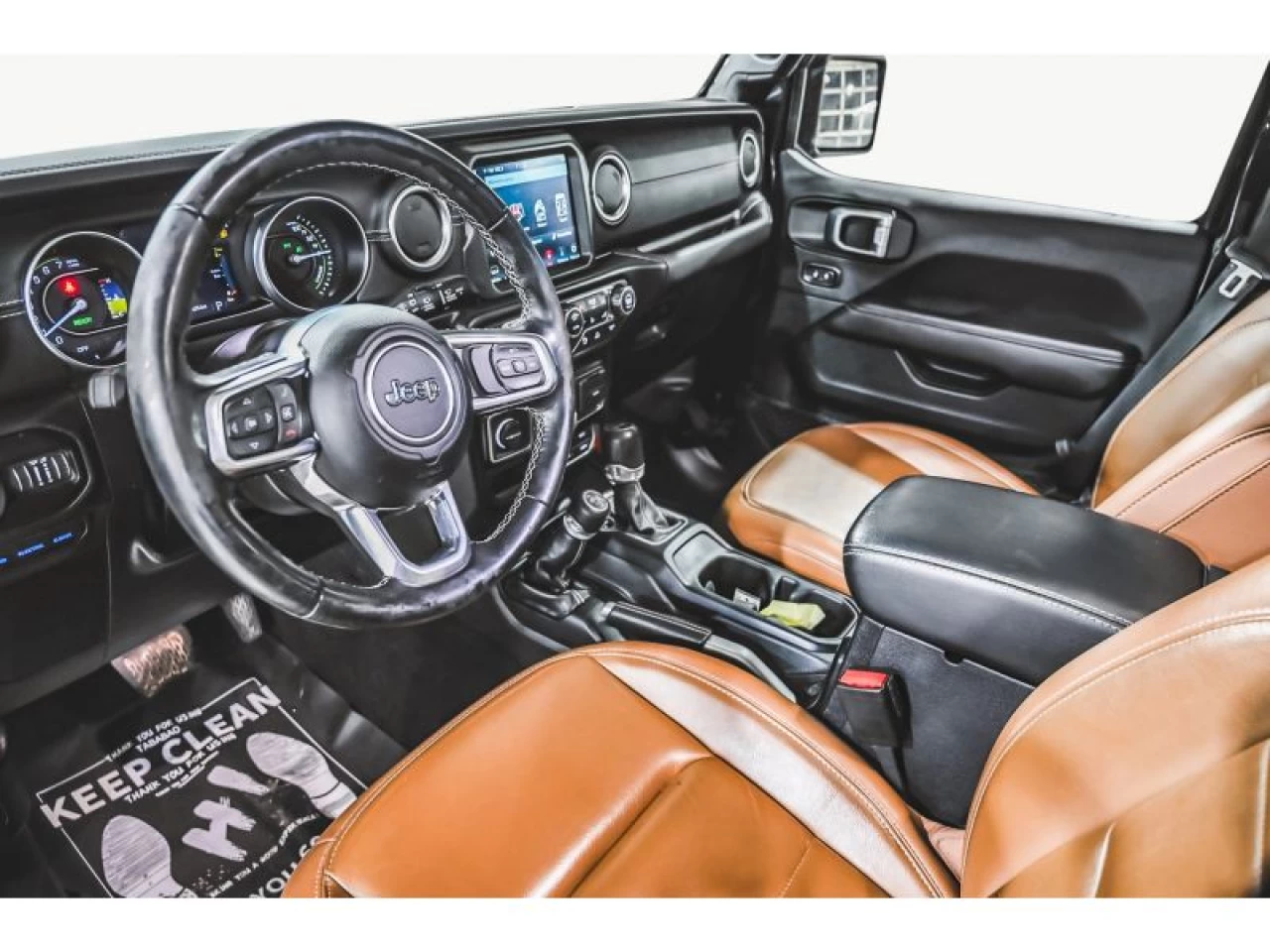 2021 Jeep Wrangler 4xe Unlimited Sahara GROUPE TEMPS FROID Image principale