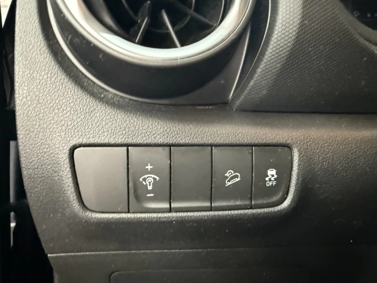 2022 Hyundai Kona Essential CAM DE RECUL BLUETOOTH **APPROUVÉ À 99.9 Image principale