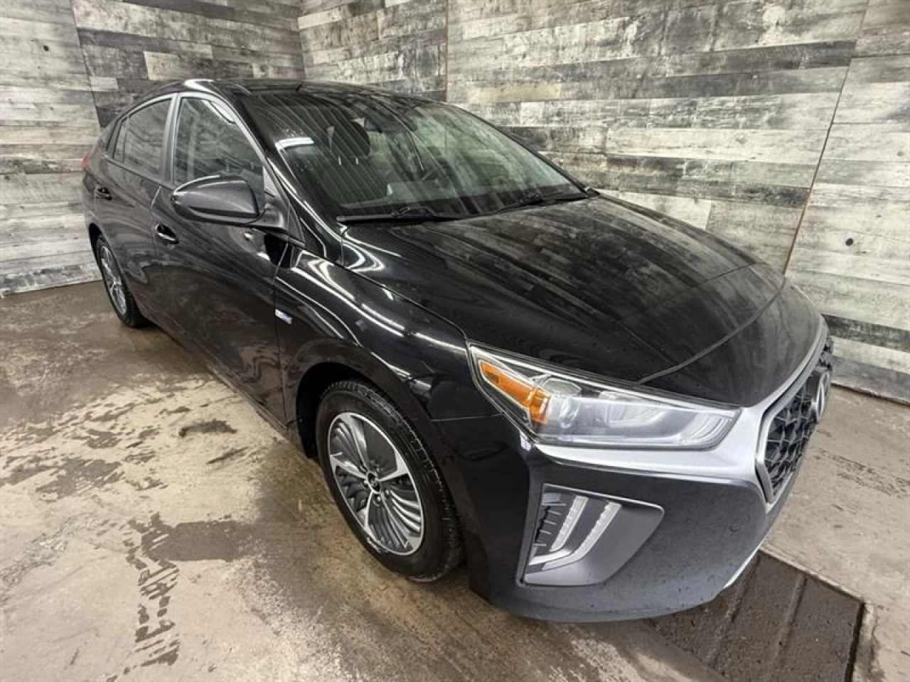 2020 Hyundai Ioniq hybride rechargeable PrivilÉgiÉ HYBRID PLUG-IN NAV ** APPROUVÉ À 99.9% Image principale