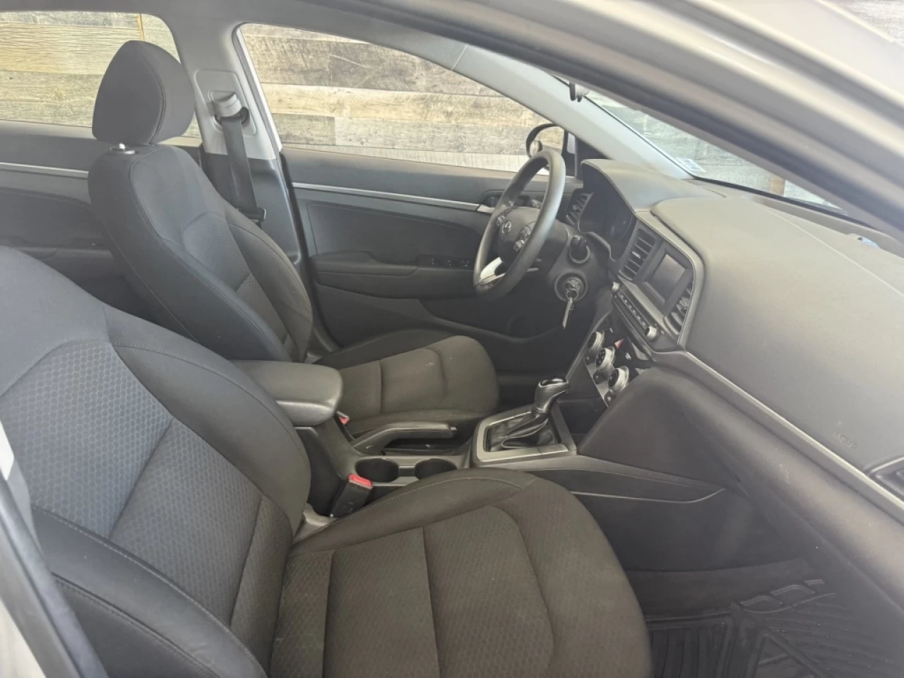 2019 Hyundai Elantra Essential AUTO BLUETOOTH CAM DE RECUL **APPROUVÉ À Image principale