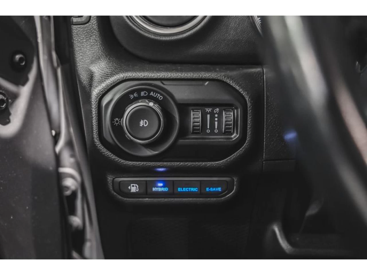 2022 Jeep Wrangler 4XE Unlimited Sahara 4x4 Image principale
