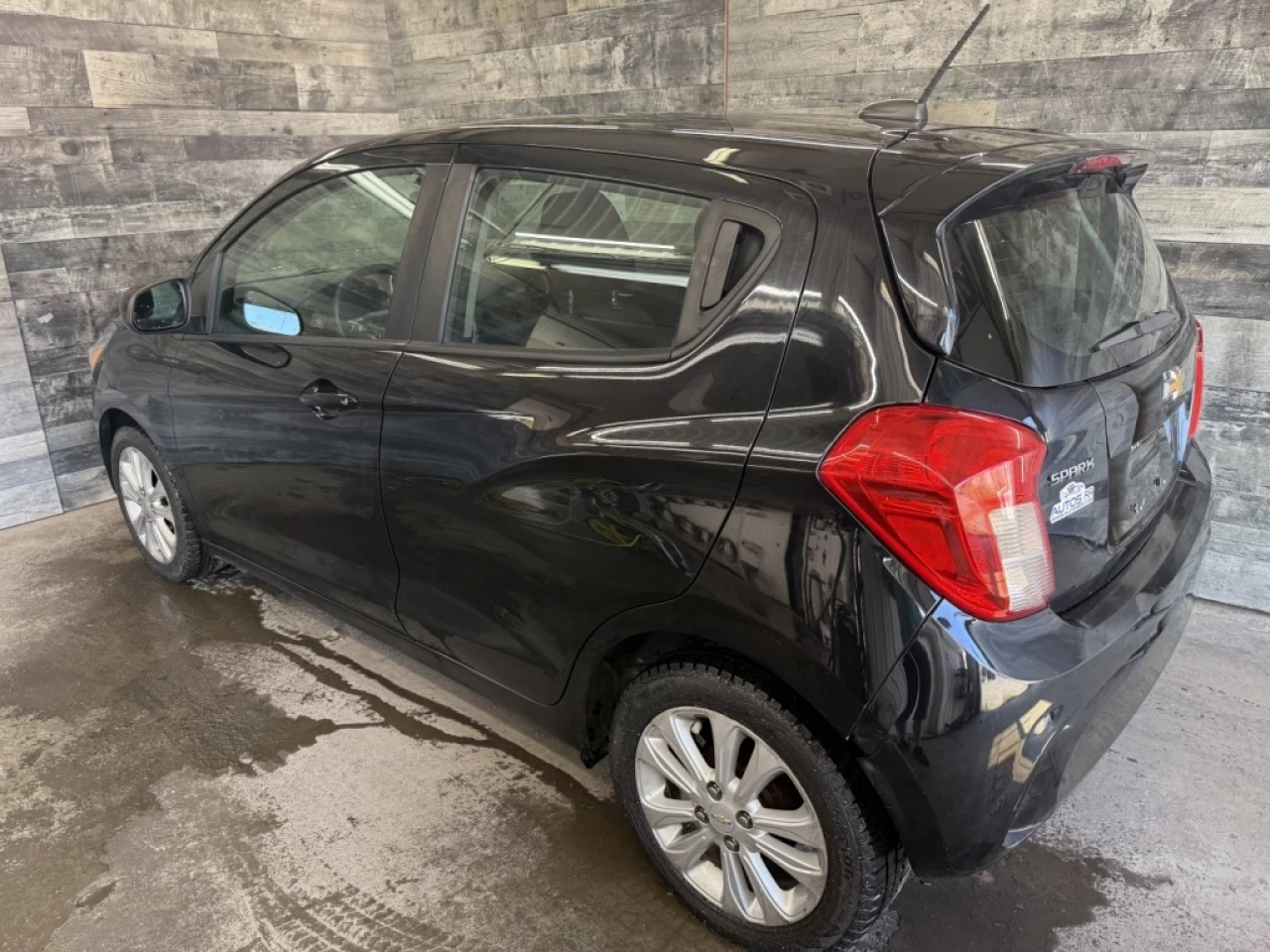 2017 Chevrolet Spark LT AUTO BLUETOOTH MAGS **APPROUVÉ À 99.9%** Image principale