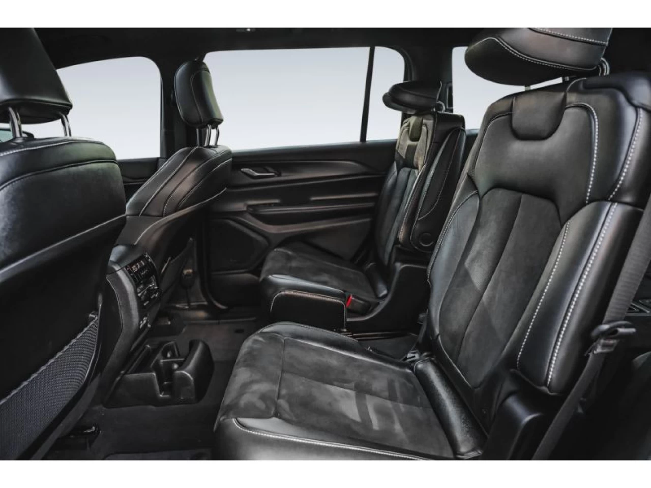 2024 Jeep Grand Cherokee L Altitude LUXURY TOIT OUVRANT TRAILER TOW GROUP Image principale