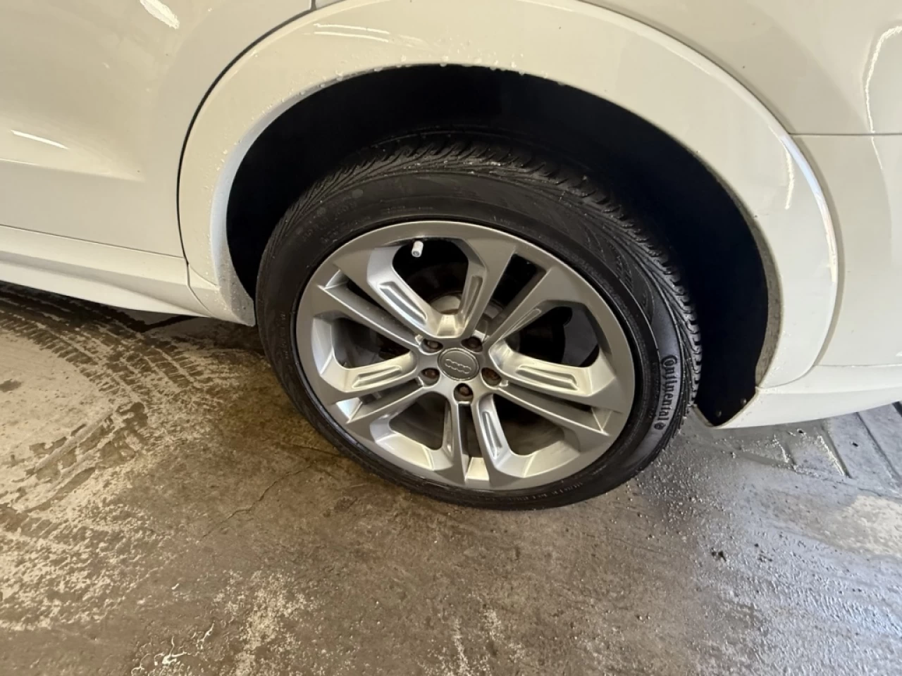 2018 Audi Q3 Progressiv AWD CUIR NAV TOIT PANO **APPROUVÉ À 99. Image principale