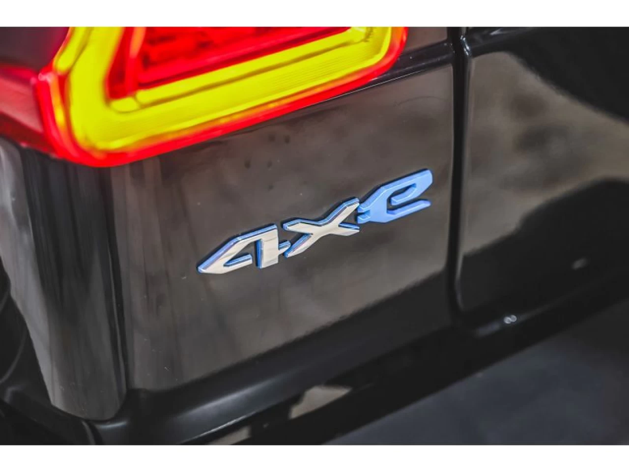 2021 Jeep Wrangler 4xe Unlimited Sahara GROUPE TEMPS FROID Image principale